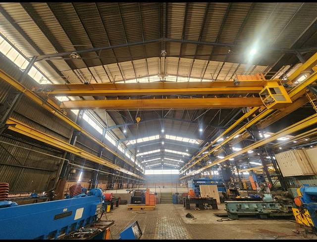 3,240M² WAREHOUSE TO LET IN ROODEKOP